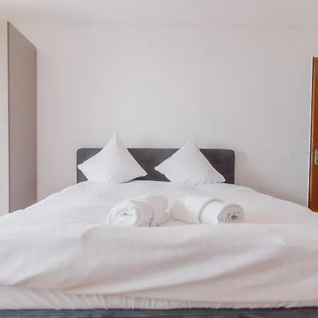 Cozy, Calme, Ski-in Et Ski-out 아파트 크란스몬타나